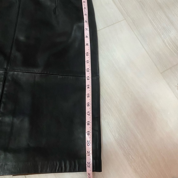 Cache Black Leather Midi Skirt - Picture 6 of 6